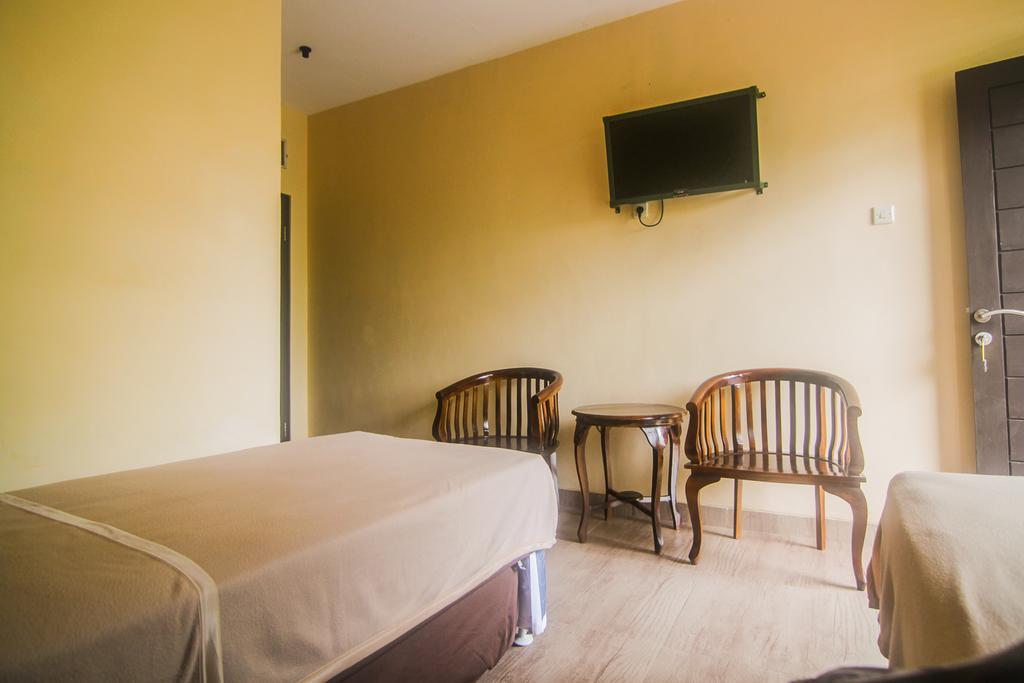 Hotel Cemerlang Baturraden Rom bilde