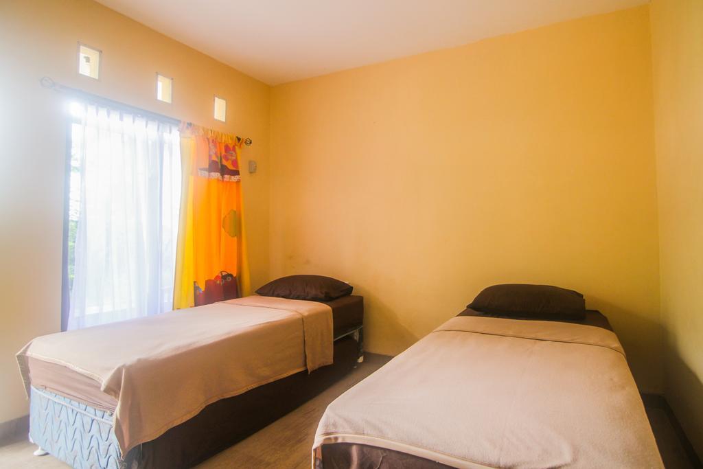 Hotel Cemerlang Baturraden Rom bilde