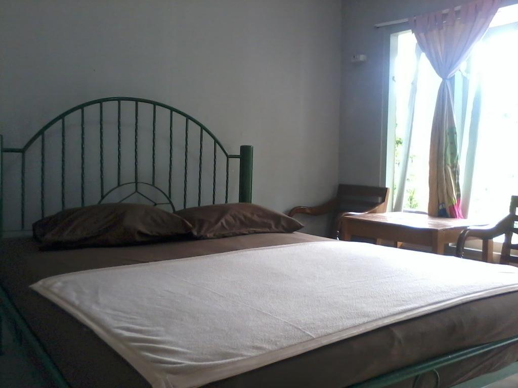 Hotel Cemerlang Baturraden Rom bilde