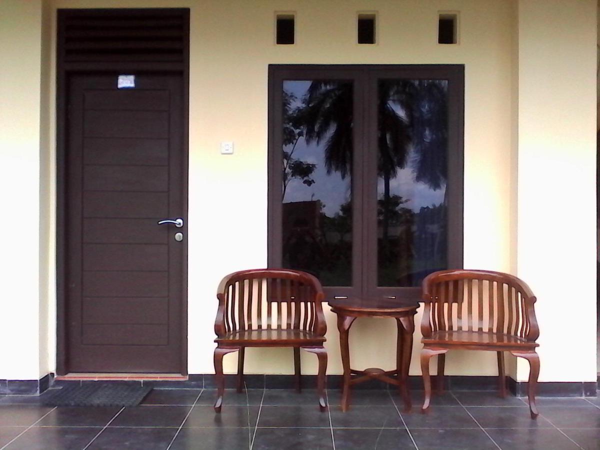 Hotel Cemerlang Baturraden Rom bilde